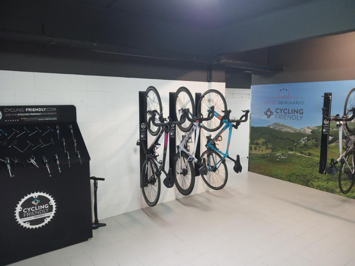 Hotel Seminario Aeropuerto Bilbao Derio Eksteriør bilde